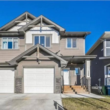 Beautiful And Spacious 1 Room In A Very Quiet Area Airdrie Εξωτερικό φωτογραφία