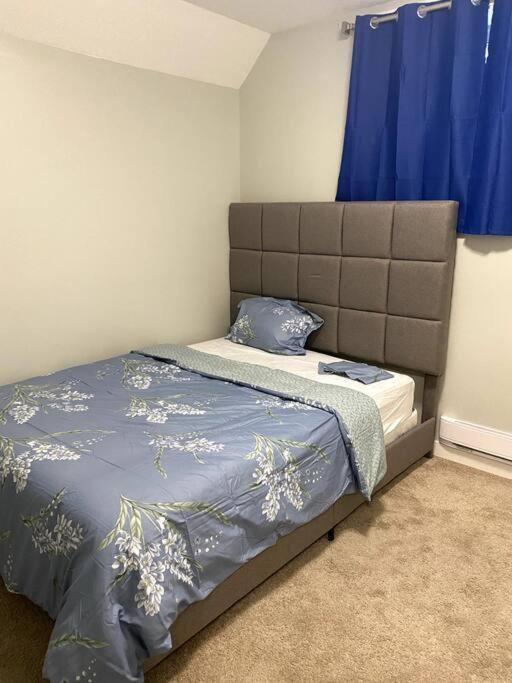 Beautiful And Spacious 1 Room In A Very Quiet Area Airdrie Εξωτερικό φωτογραφία
