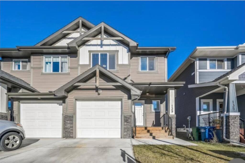 Beautiful And Spacious 1 Room In A Very Quiet Area Airdrie Εξωτερικό φωτογραφία